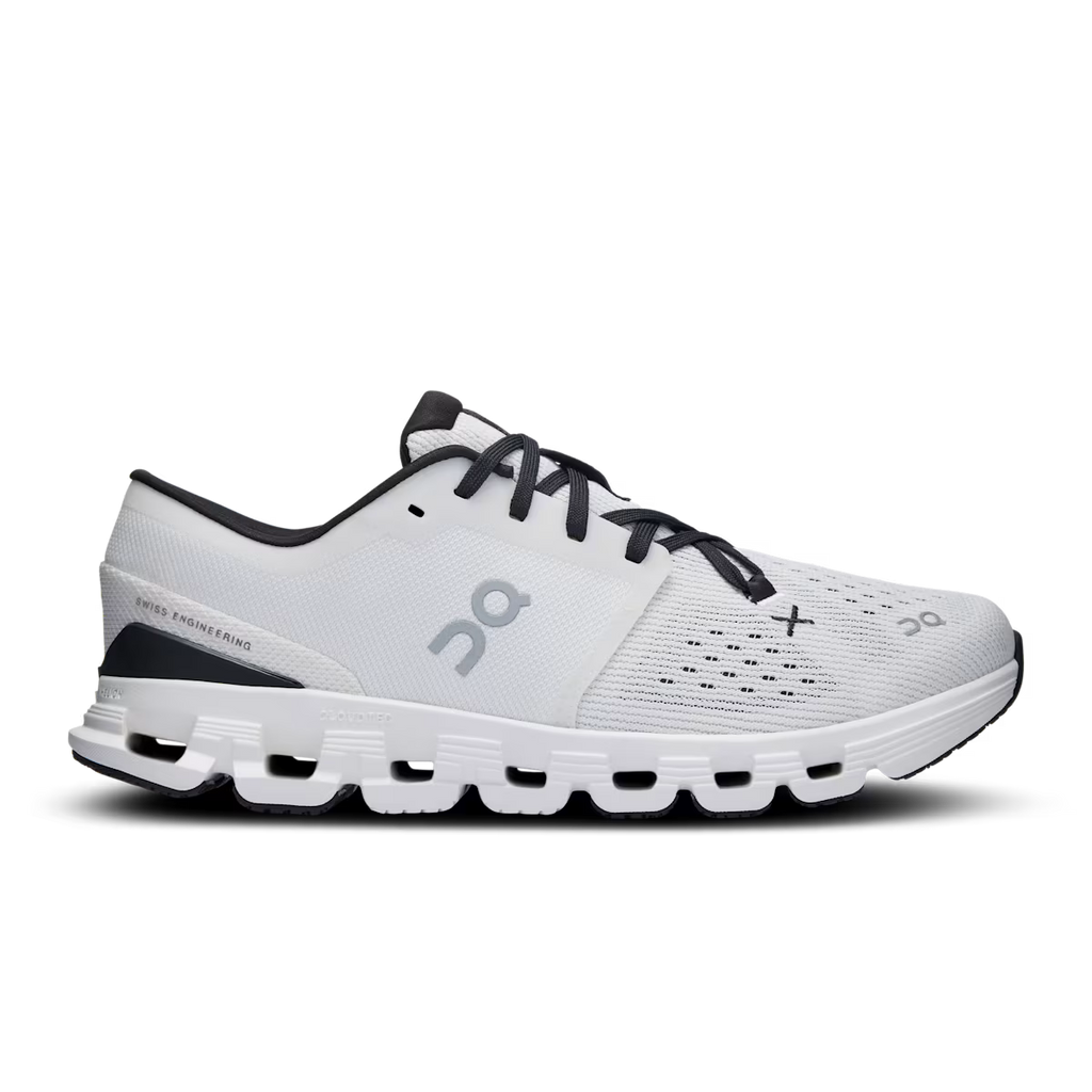 On Cloud x 4 sneakers White