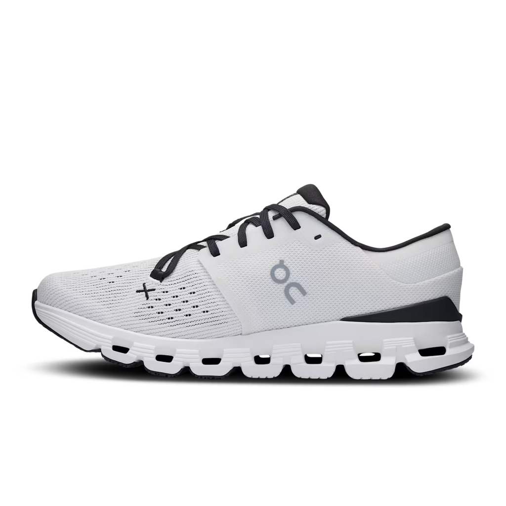 On Cloud x 4 sneakers White