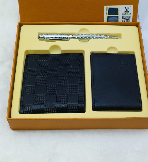 Louis Vuitton Wallet | Gift Set