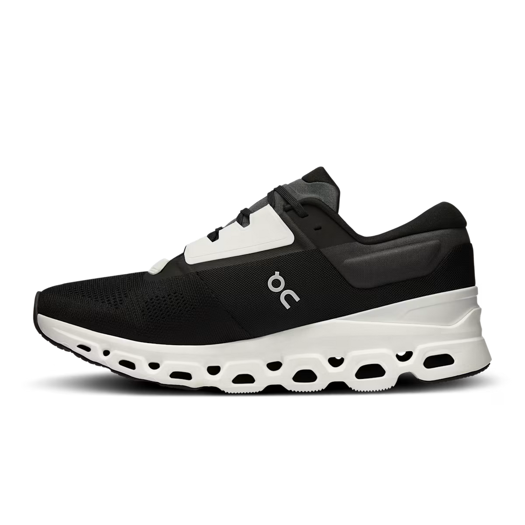On Cloudstratus White/ Black